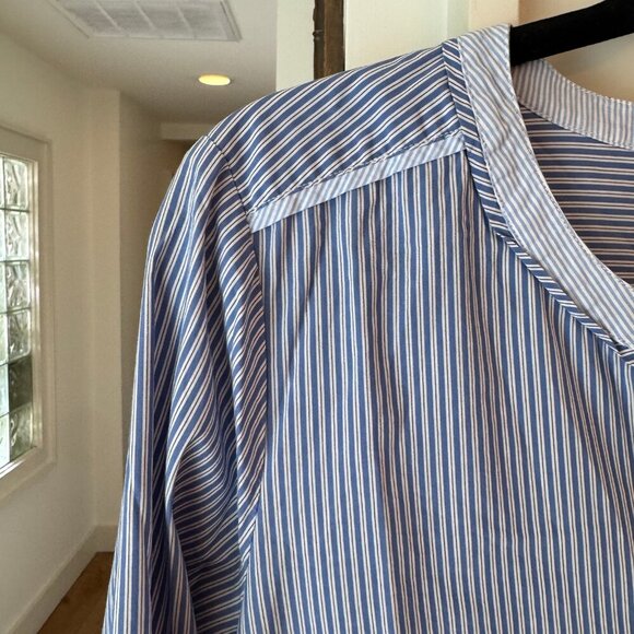 Vineyard Vines Blue Striped Popover Tunic Top Size 12 - Picture 8 of 10
